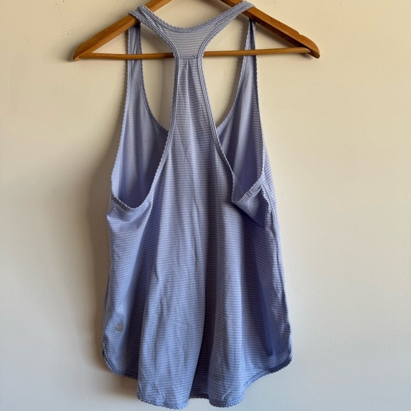 Lululemon 105 F Singlet Heathered Lavender Dusk size medium - Picture 4 of 4
